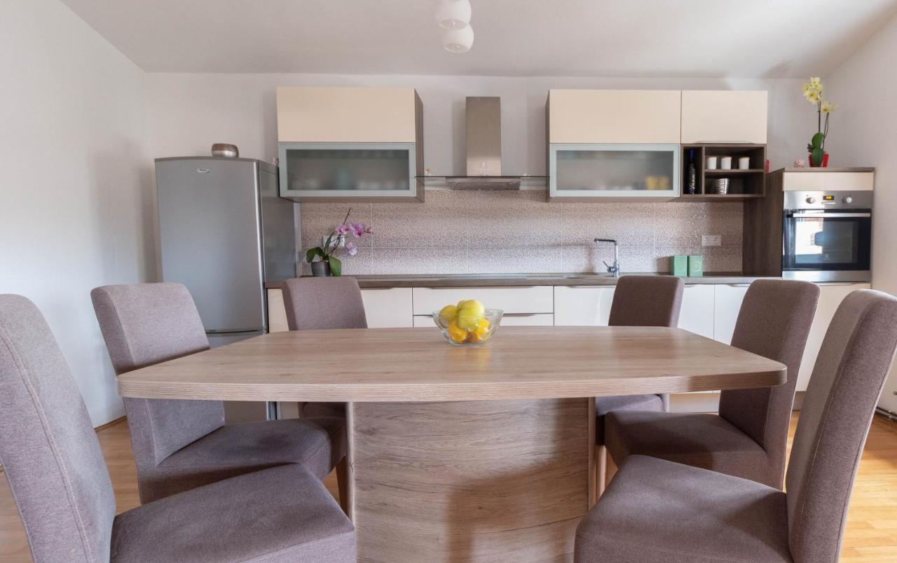 Modern Apartment Sara-Near The Beach Privlaka  Kültér fotó