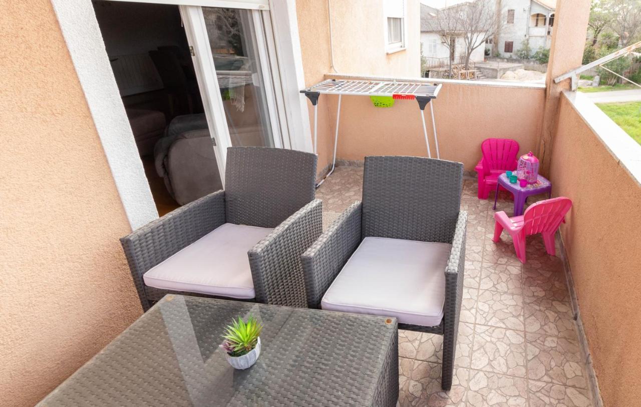 Modern Apartment Sara-Near The Beach Privlaka  Kültér fotó