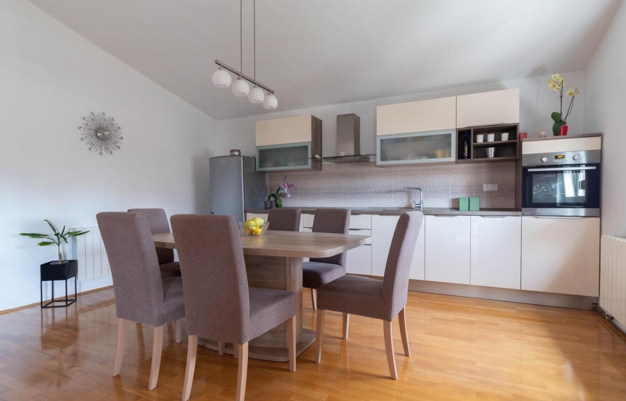 Modern Apartment Sara-Near The Beach Privlaka  Kültér fotó